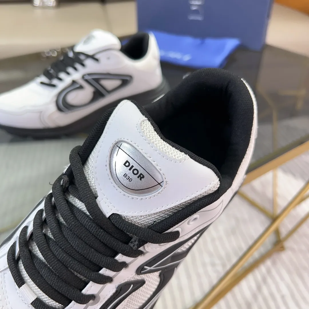 Men's Shoes💰P460💰【DIOR】Dior's new B30 low-top sneakers✅ are carefully made of gray mesh fabric and white technical fabric, decorated with reflective "CD30" graphic logo, and "DIO~B30" and "CD30" logos on the heel and tongue. An extra-light, sculpted rubber sole with signature accents adds style, while internal stretch details create ideal comfort. It can be matched with various casual styles to show a fashionable and modern sports style. Code number: 38-44 (45 can be customized)